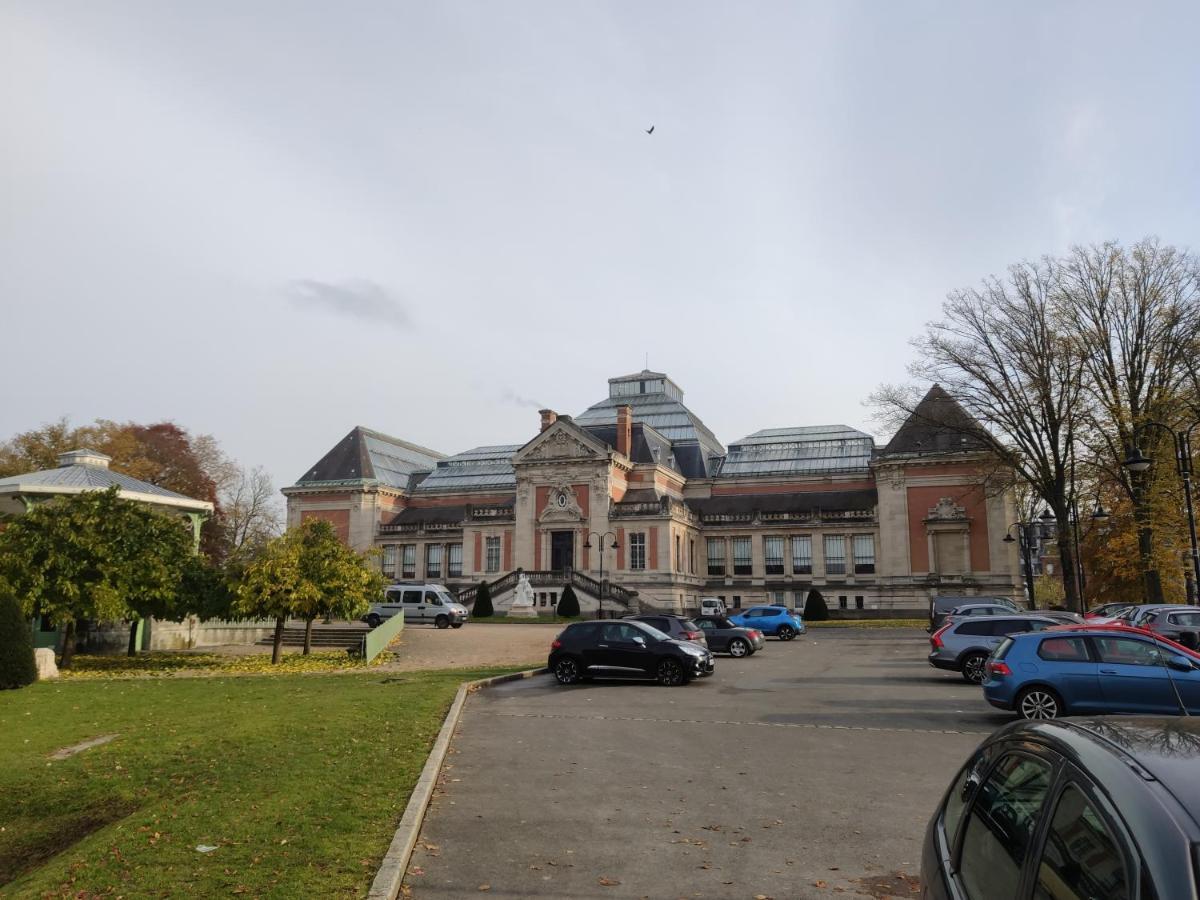 Residence Musee-Home - Centre Ville 瓦朗西纳 外观 照片